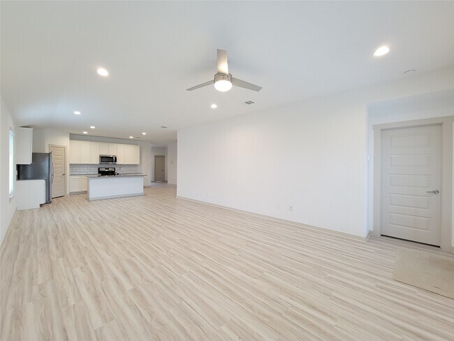 Building Photo - 7015 Halifax Harvest Ln