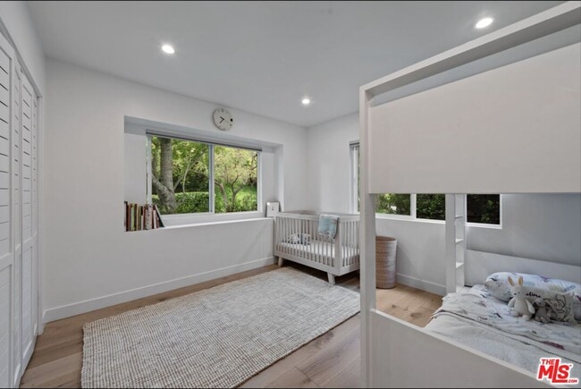 Building Photo - 3520 Mandeville Canyon Rd