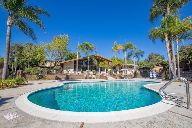 Building Photo - 1130 Meadow Lake Dr