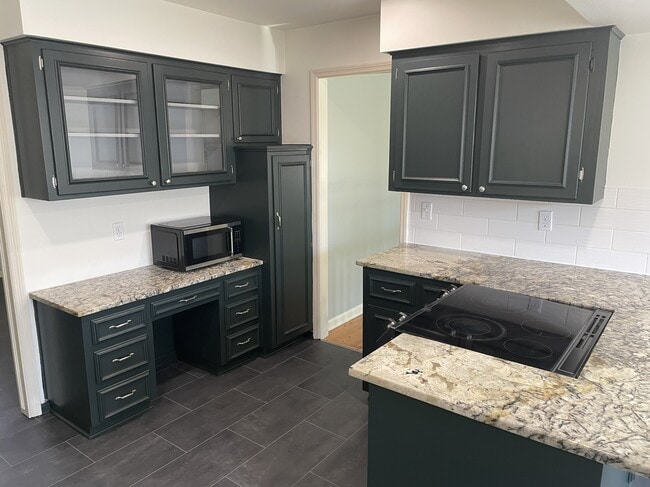 Building Photo - 4449 E 107th St