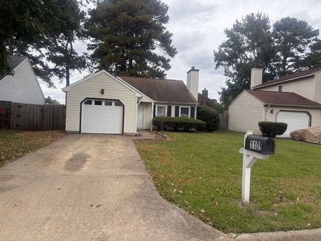 Primary Photo - ASHLEY WOODS