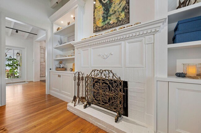 Building Photo - 302 NW 16th St