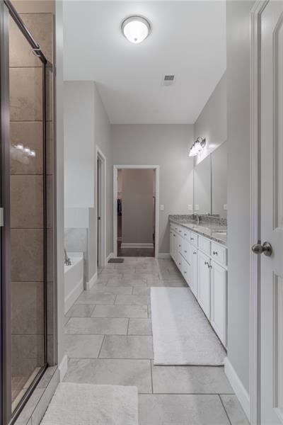 Building Photo - 301 Cochin Dr