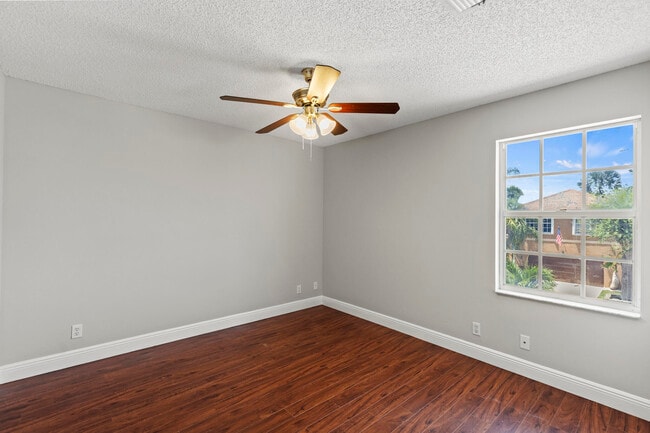 Building Photo - 7842 Springfield Lake Dr