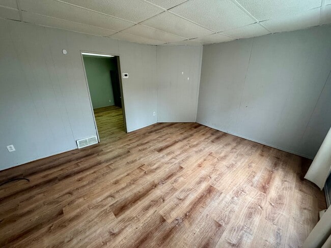 Building Photo - 470-474 Spang Avenue