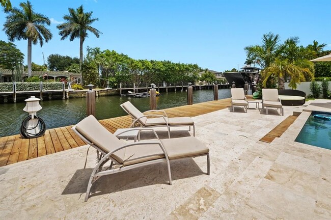 Building Photo - 2437 Castilla Isle