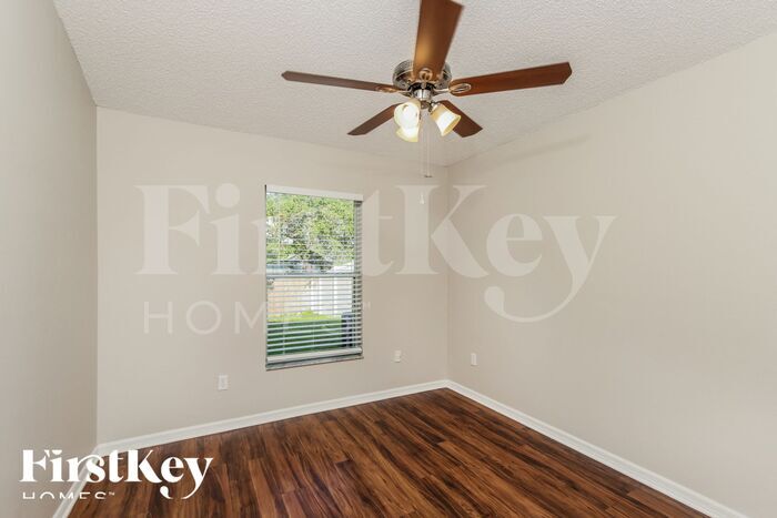 Building Photo - 2721 Stratford Pointe Dr