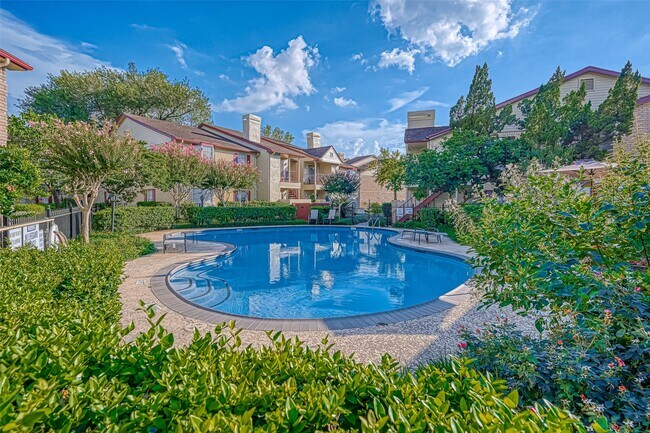 Building Photo - 2120 El Paseo St