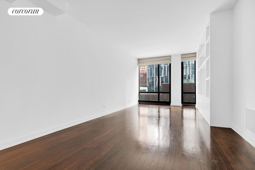 Building Photo - 101 Warren St