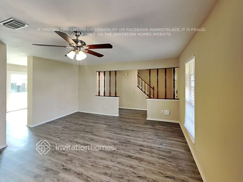 Building Photo - 2022 Oak Shores Dr