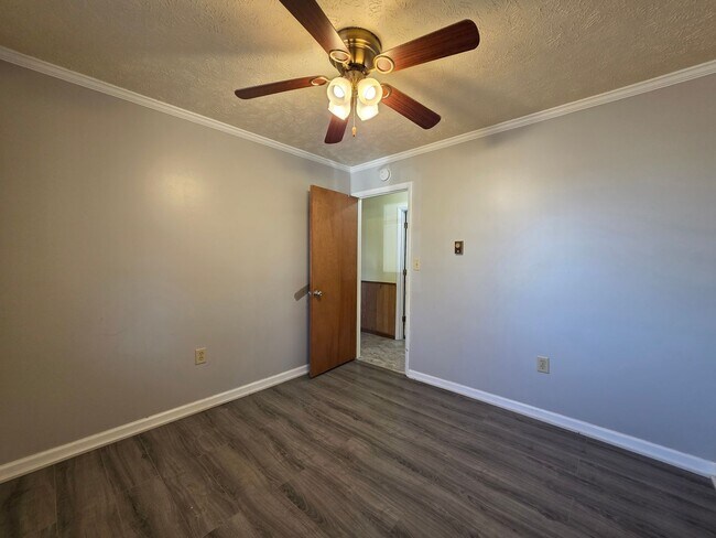 Building Photo - Private 3BR Retreat Minutes from Base & Topsail Beaches