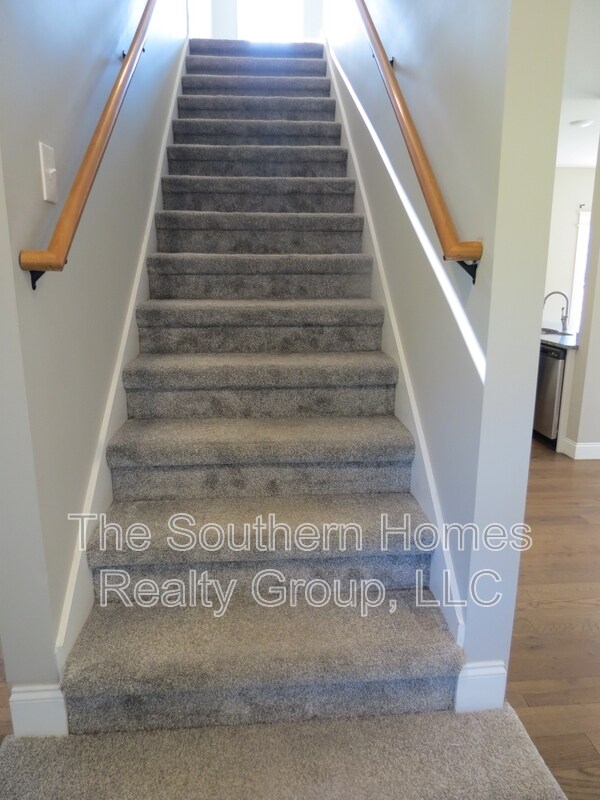 Building Photo - 975 Co Rd 316