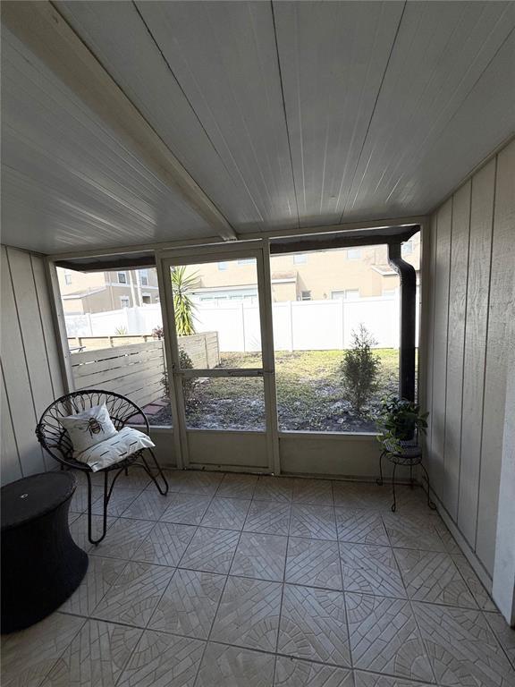 Building Photo - 10053 Lake Oak Cir