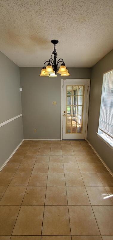 Building Photo - 1532 Beaver Trail Dr