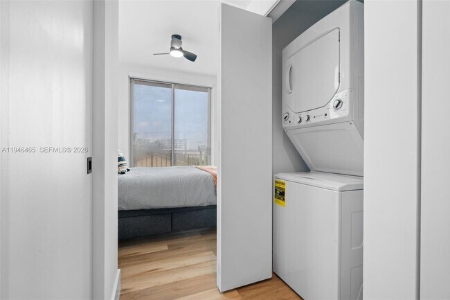 Building Photo - 650 SW 1st St