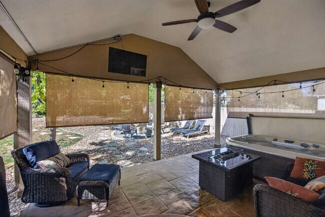 Building Photo - Spacious 4 Bed, 3 Bath Home in the Heart Of Parker, Colorado!