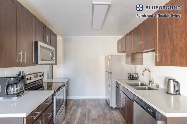 Building Photo - 350 Budd Ave