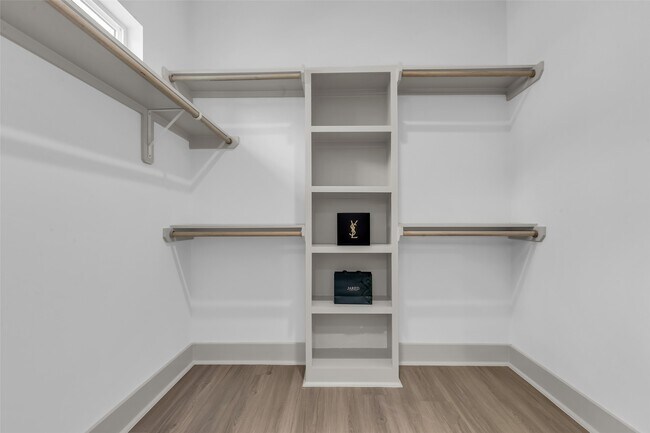 Building Photo - 5302 Kindred Gdn Ln