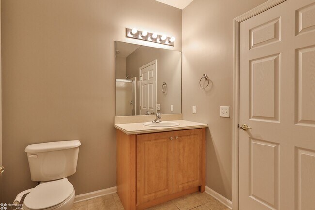 Building Photo - 2 bedroom condo at Country Classics at Morgan Hill