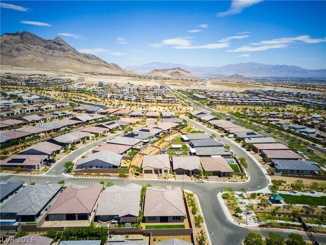 Building Photo - 11837 Grassy Pln Ave