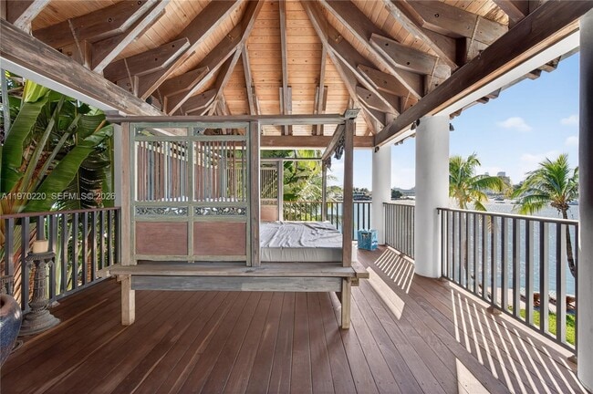 Building Photo - 14 W San Marino Dr