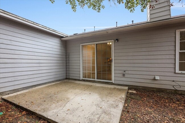 Building Photo - 3588 Wexford Ct