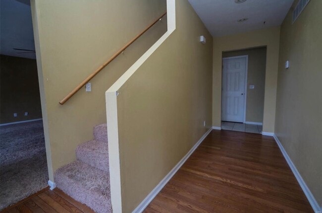 Building Photo - *~*Gorgeous Home, Located in Waynesville*~*