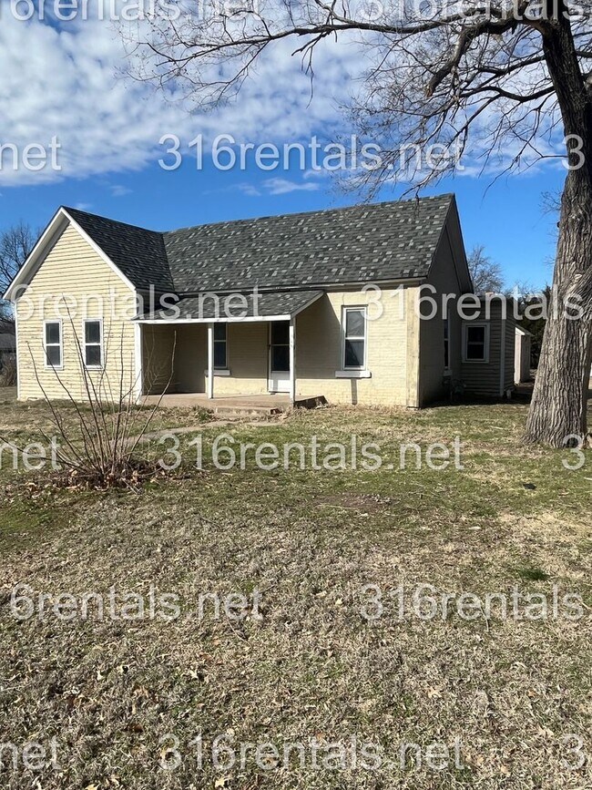 Building Photo - $795 - 2 bed 1 bath - Single Family Home