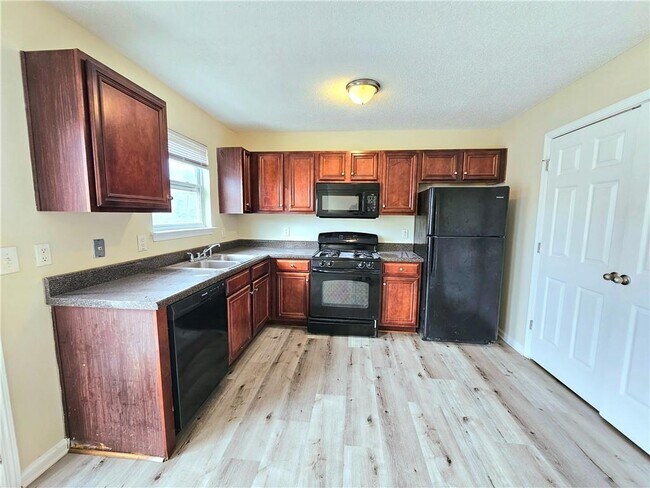 Building Photo - 4821 Heather Mill Trace