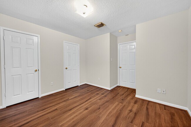 Building Photo - 307 Roans Prairie Ln