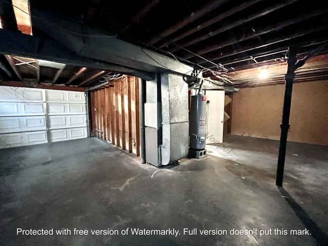 Building Photo - 7211-7211 Montana Ave