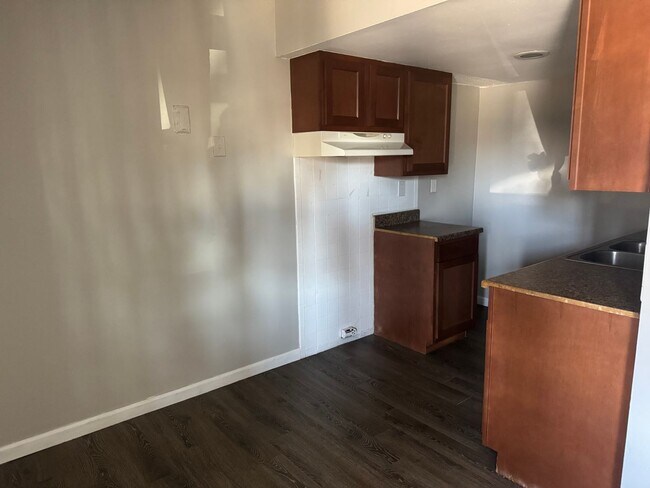 Building Photo - 115 Jerome Ln