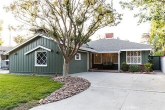 Building Photo - 13139 Valleyheart Dr