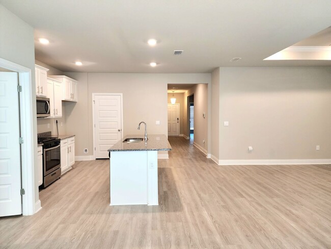 Building Photo - 3/2 home in Aventura subdivision