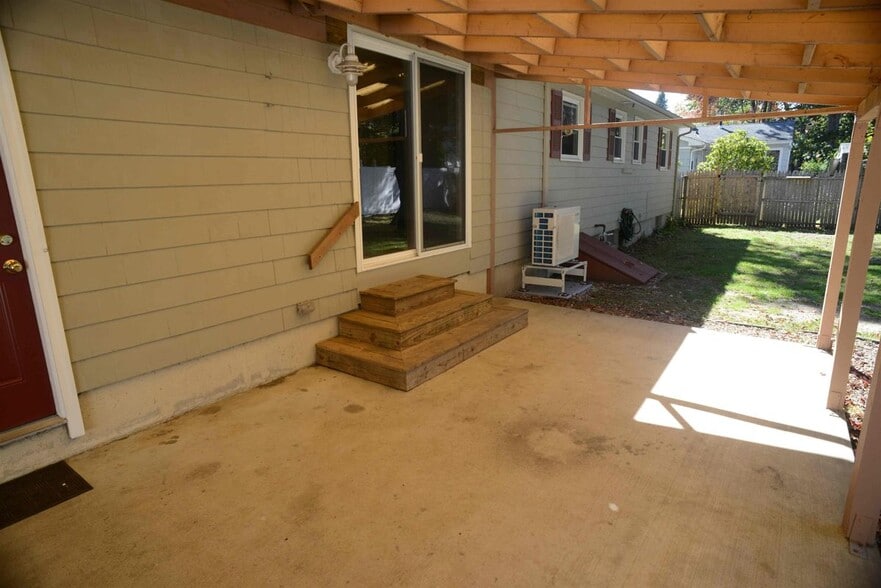 Building Photo - 311 McKinley Rd