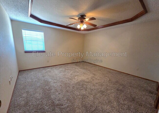 Building Photo - 1204 SW 128th St