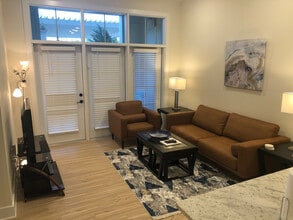 Building Photo - 6915 Endhaven Ln