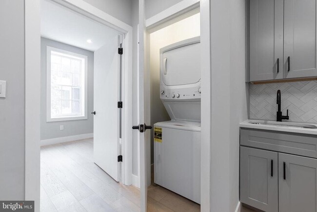 Building Photo - 1707 Rittenhouse Square