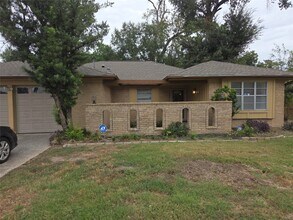 Building Photo - 5926 Black Maple Ln