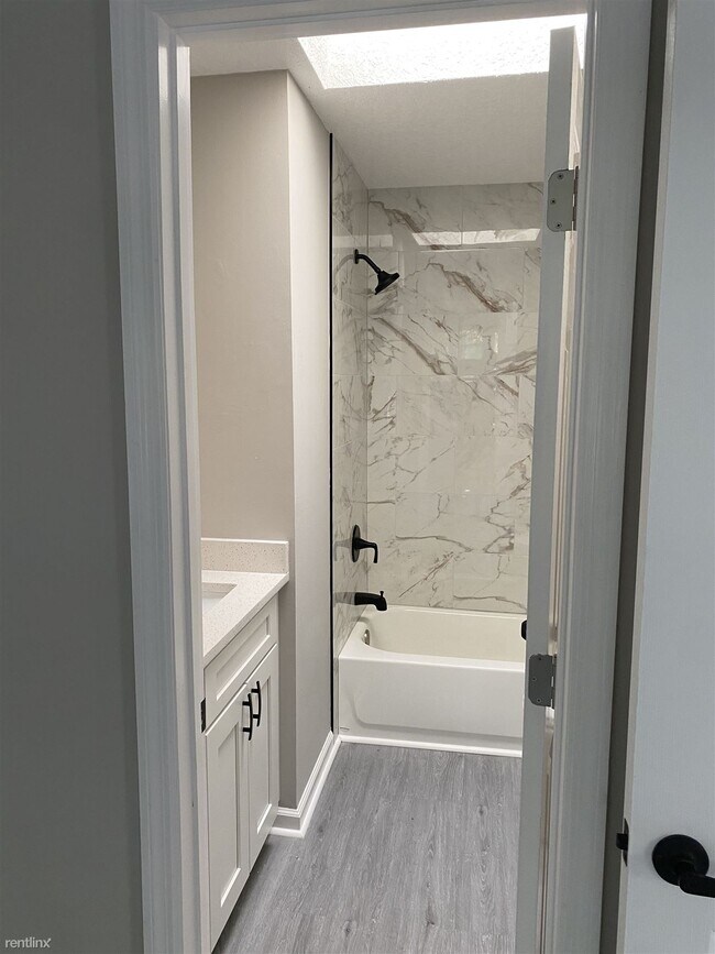 Building Photo - 2 br, 2 bath House - 203 Solano Cay Circle