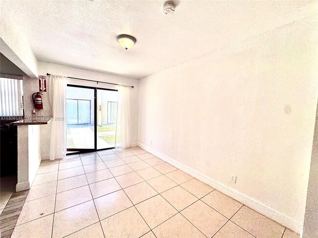 Building Photo - 2414 NW 52nd Ave