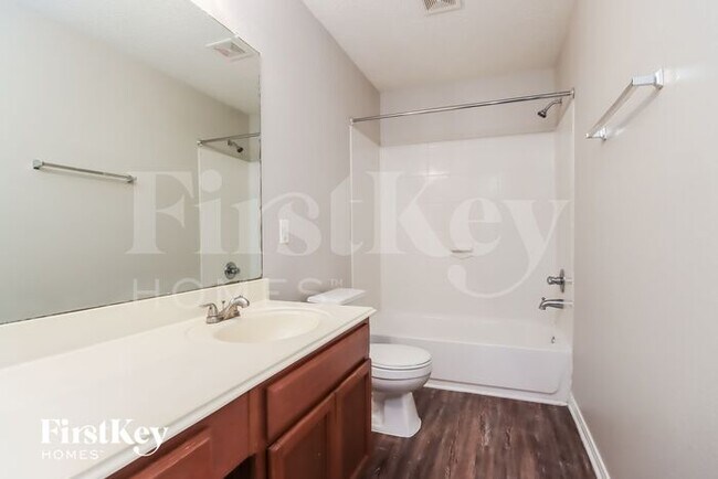 Building Photo - 3526 Fuller Bluff Dr