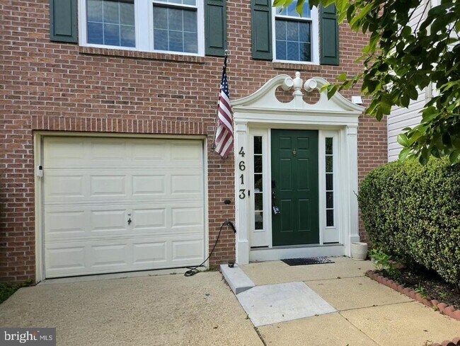 Building Photo - 4613 Ripley Manor Terrace