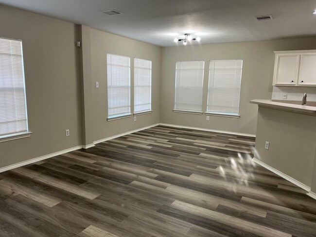 Building Photo - 6319 Sunlit Orchard Dr