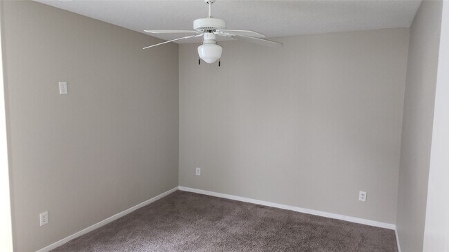 Building Photo - 15430 Elm Leaf Pl