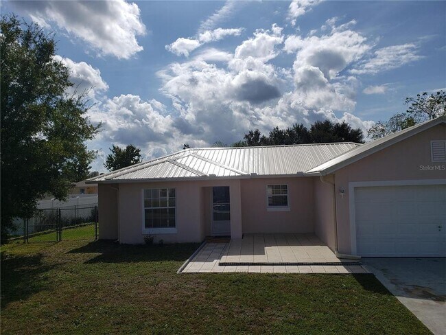 Building Photo - 663 Heraldo Ct