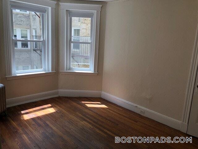 Building Photo - 1185 Boylston St
