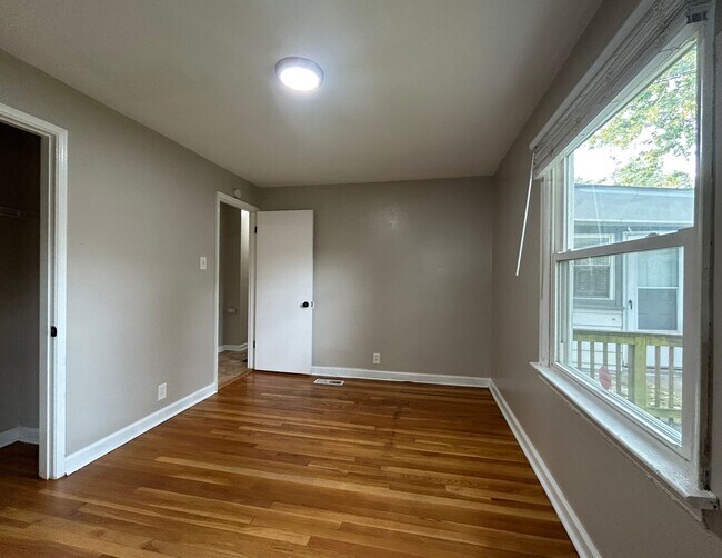 Building Photo - 1337 Odessa Dr