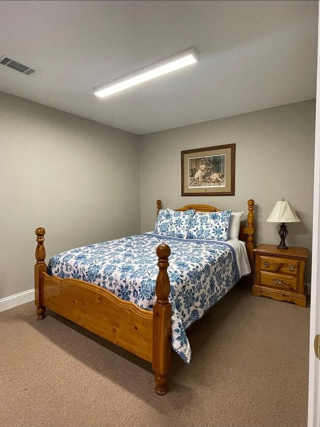 Building Photo - 1023 Baker Dr