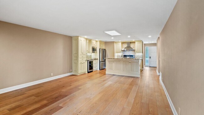 Building Photo - 156 Vineyard Cir